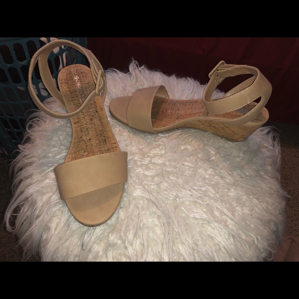 nude open toe wedges